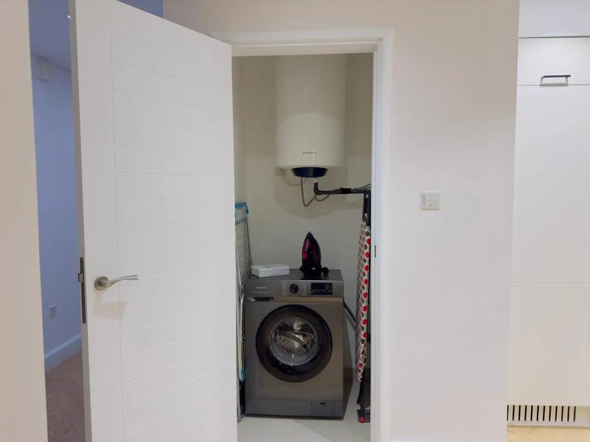 Burj Khalifaview Luxury 1-Bedroom Apartment Dubai