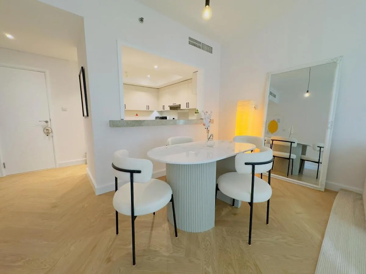 Burj Khalifaview Luxury 1-Bedroom Apartment Dubai United Arab Emirates